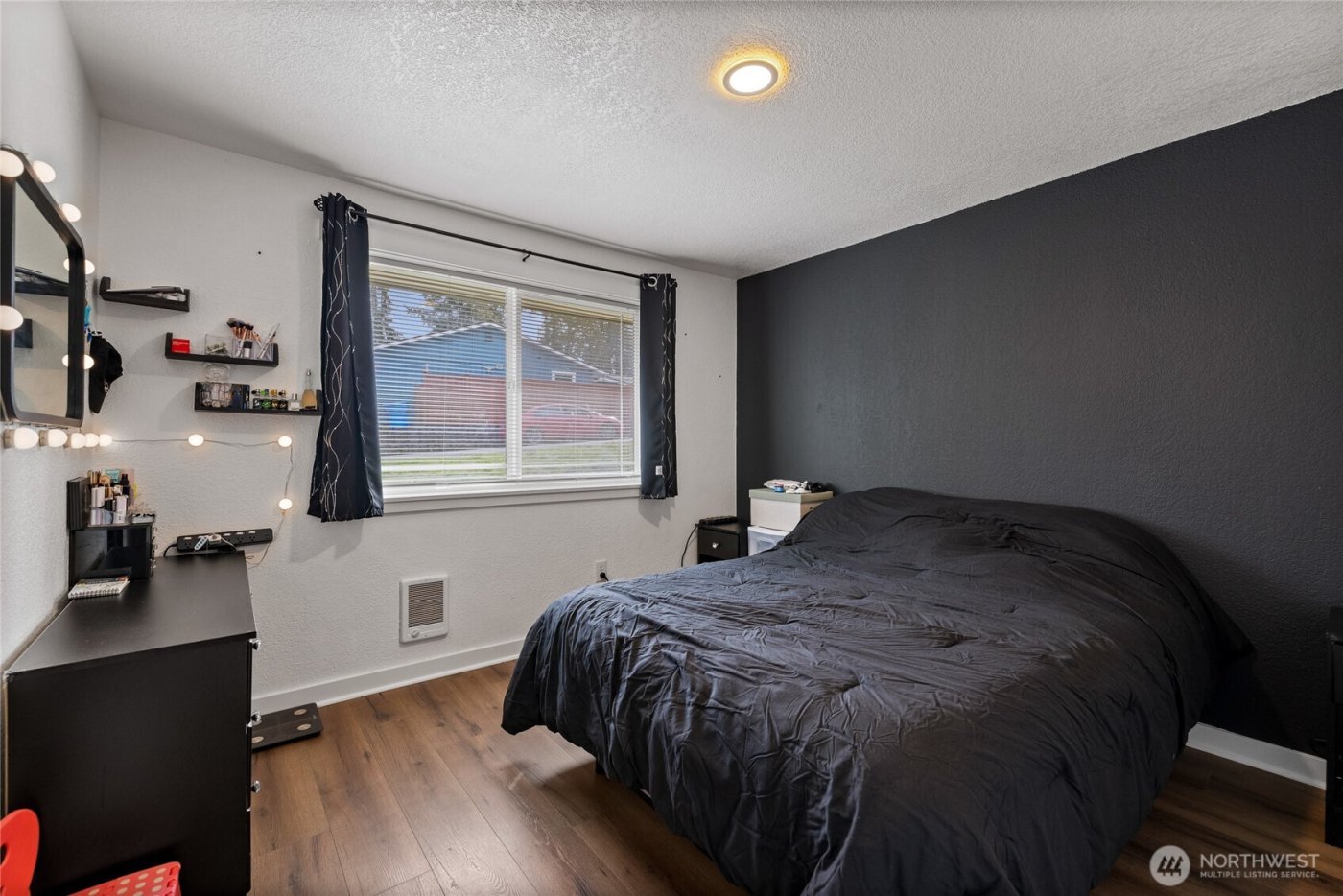 2526 Olympic Boulevard , Puyallup, WA 98374