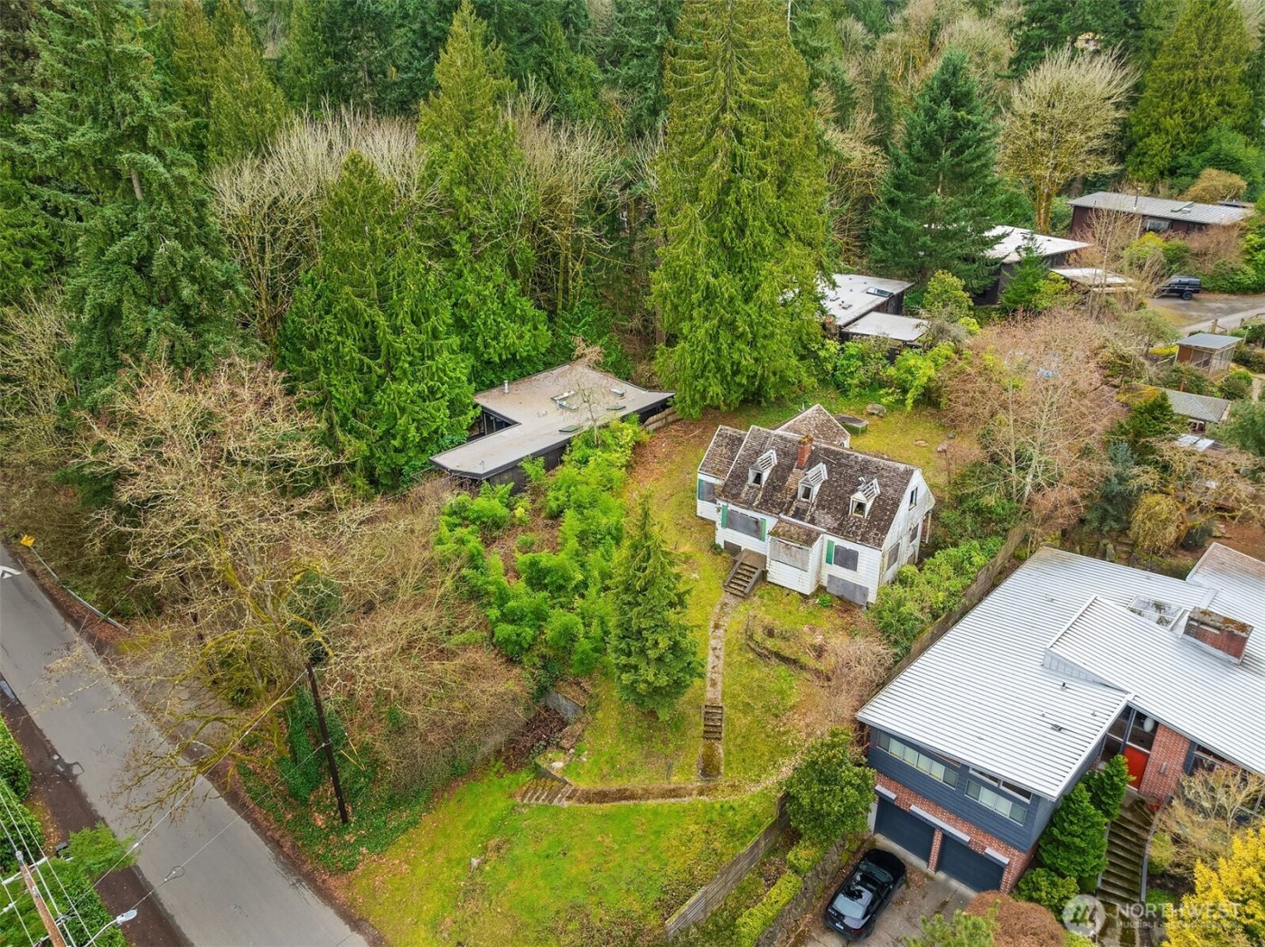 9229 45th Avenue NE, Seattle, WA 98115