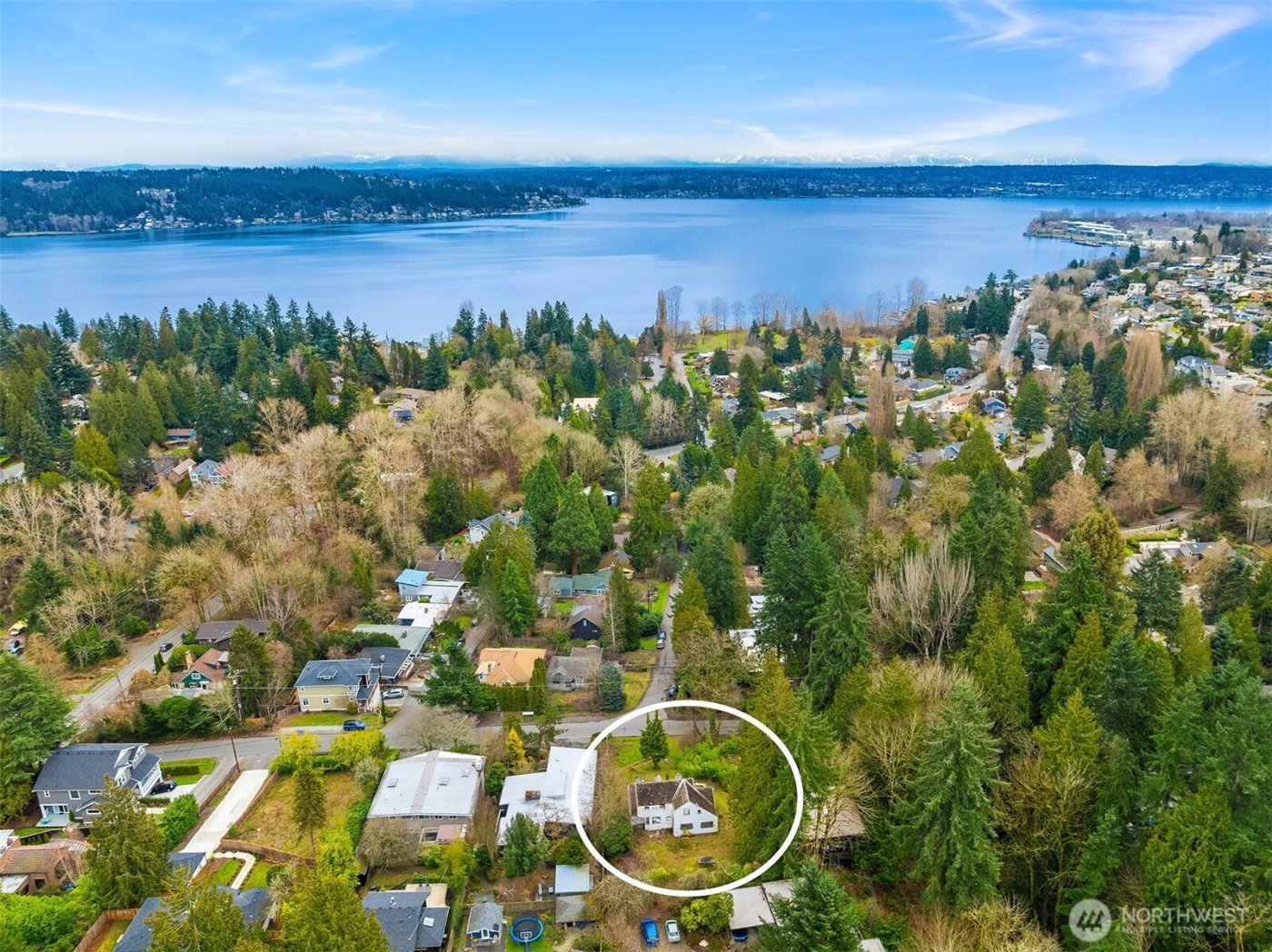 9229 45th Avenue NE, Seattle, WA 98115