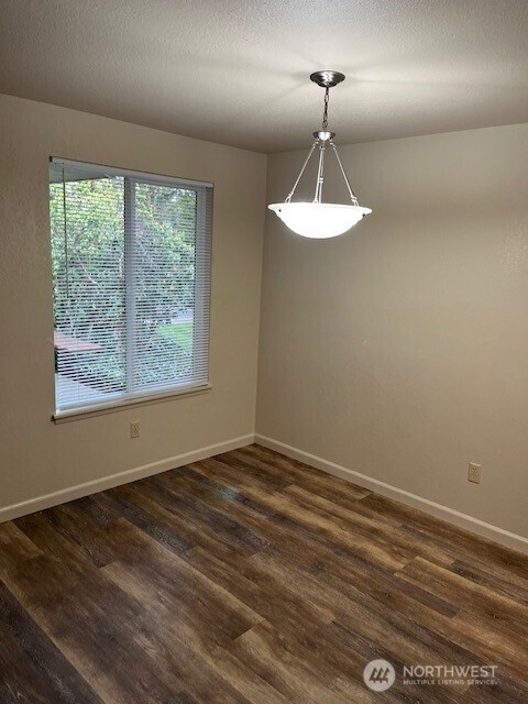 3945 NW Fairway Lane #1-J, Bremerton, WA 98312