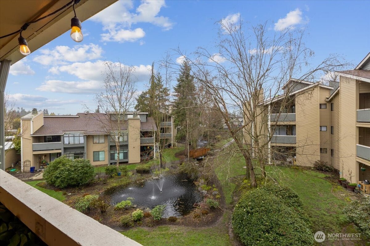 4810 200th Street SE #D303, Lynnwood, WA 98036