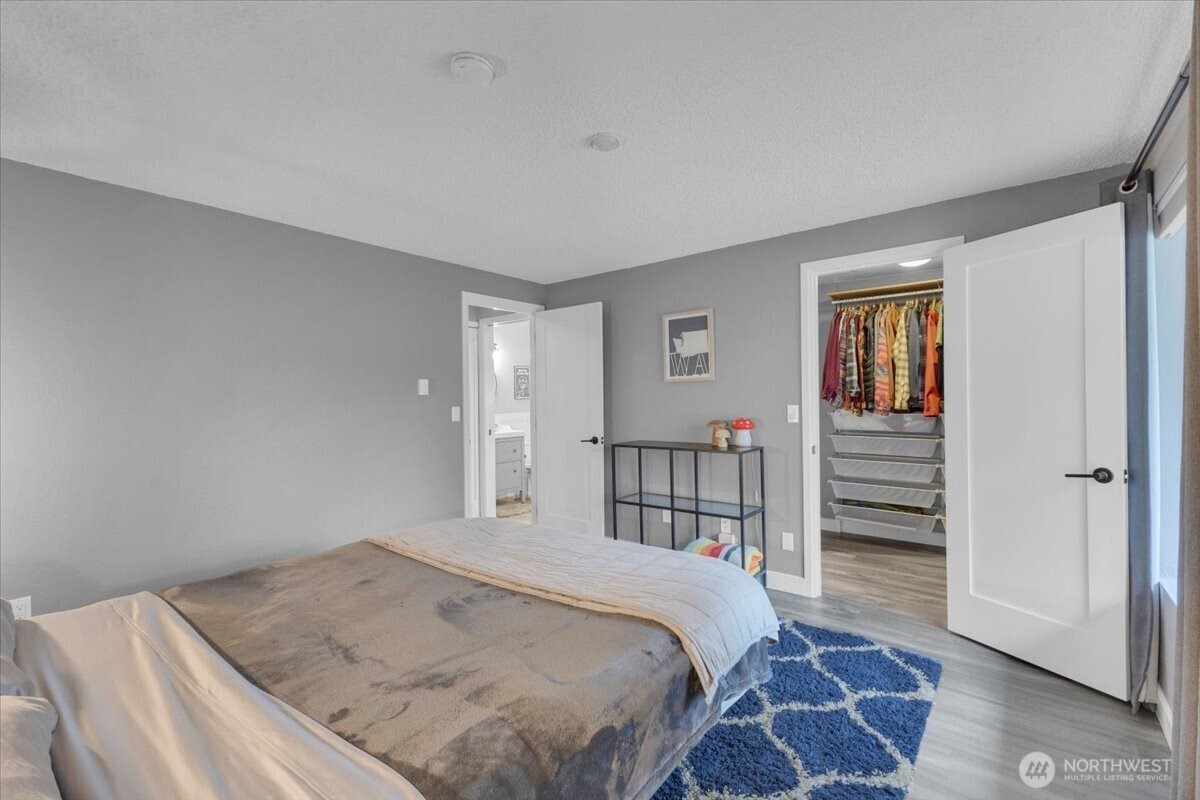 4810 200th Street SE #D303, Lynnwood, WA 98036