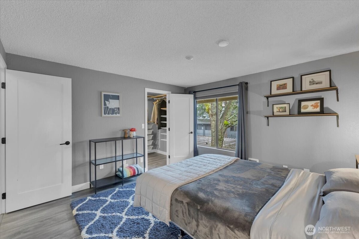 4810 200th Street SE #D303, Lynnwood, WA 98036