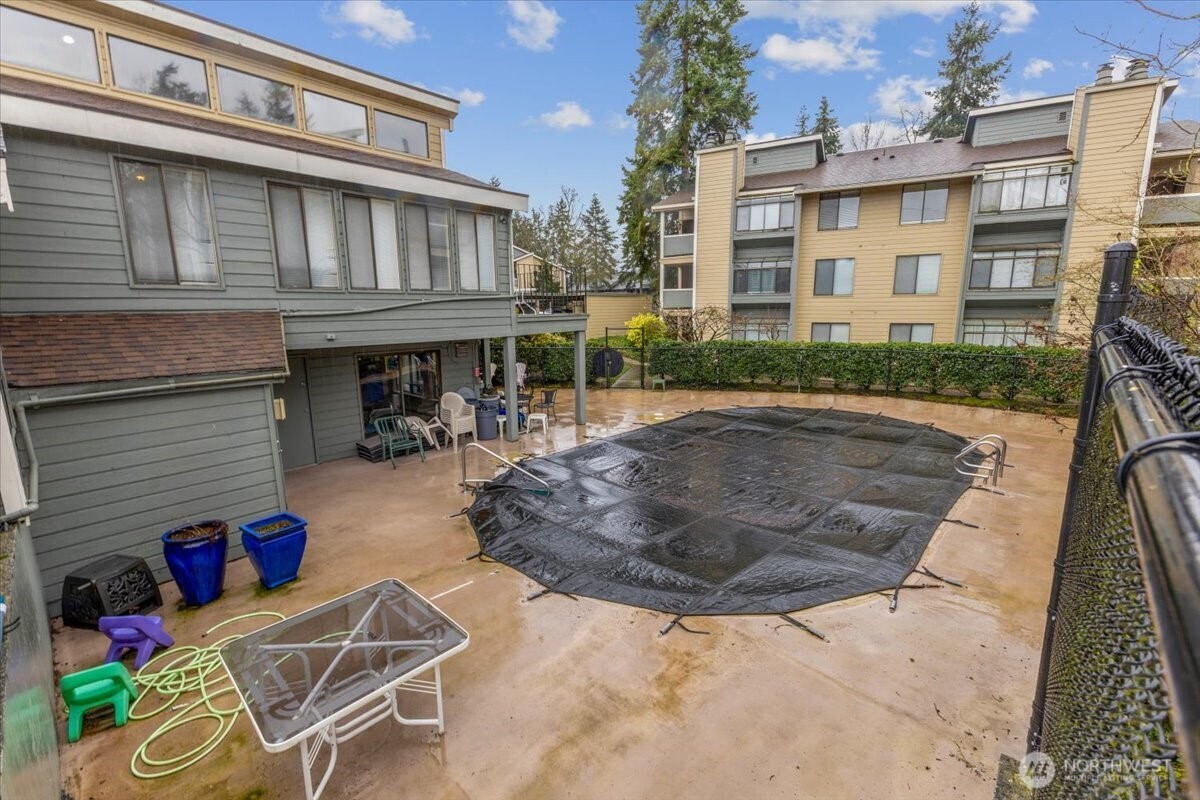 4810 200th Street SE #D303, Lynnwood, WA 98036