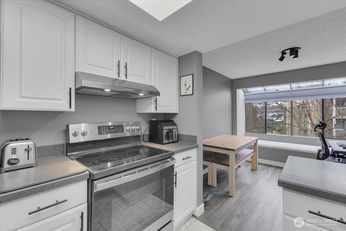 4810 200th Street SE #D303, Lynnwood, WA 98036
