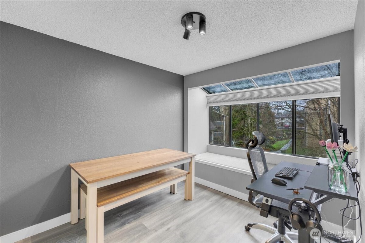 4810 200th Street SE #D303, Lynnwood, WA 98036
