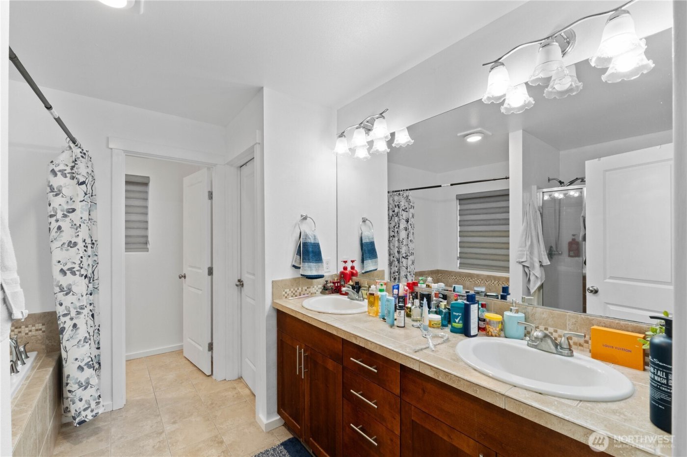 4217 L Place NE, Auburn, WA 98002