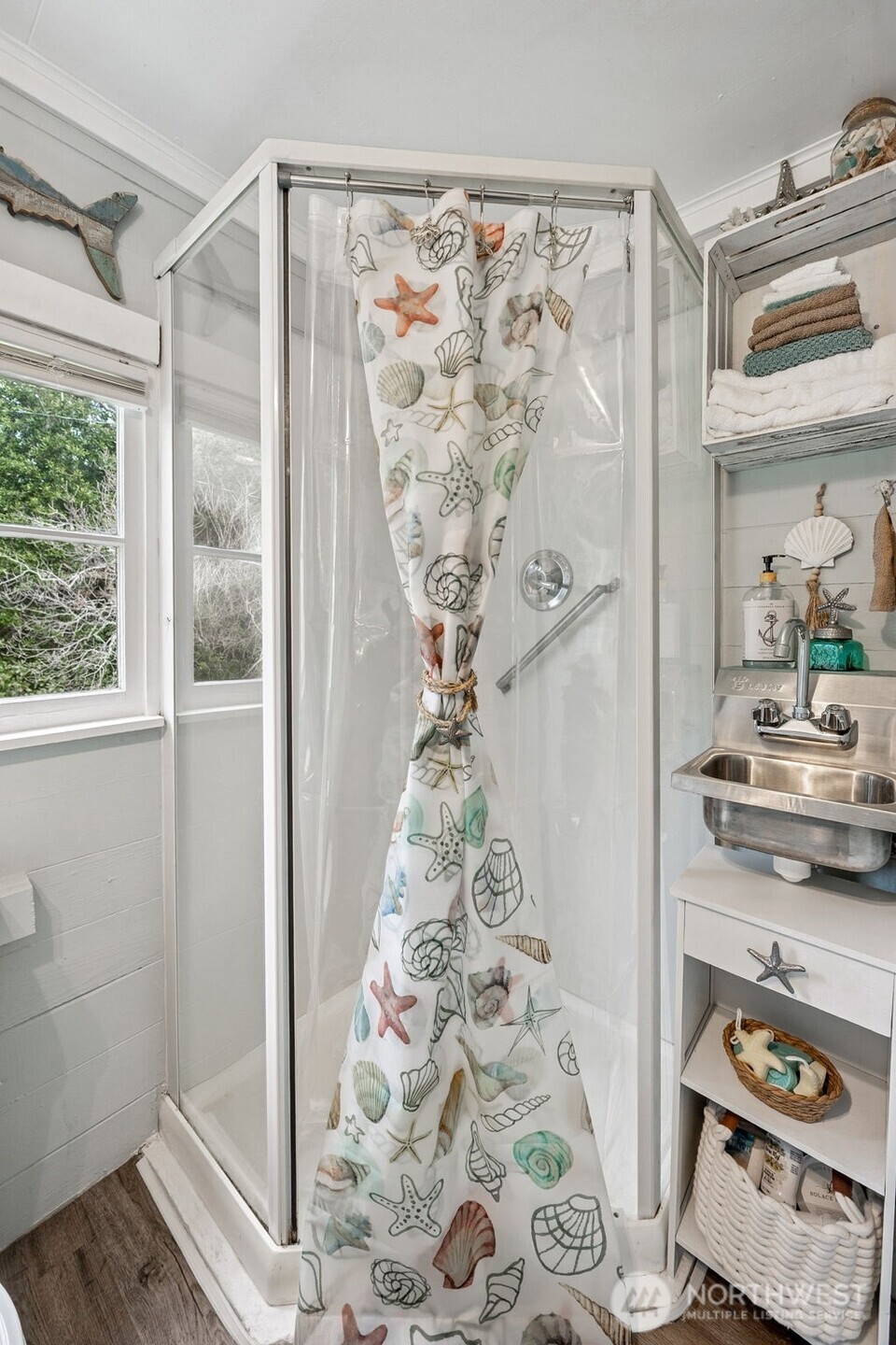 65 Chickamin Avenue , Hoquiam, WA 98550