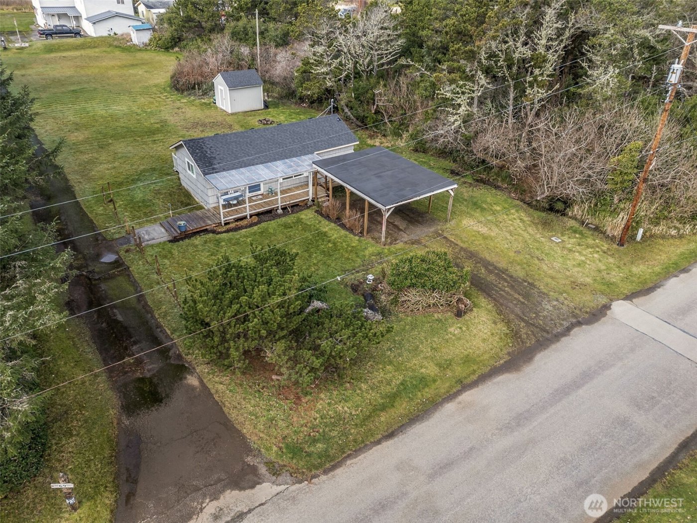 65 Chickamin Avenue , Hoquiam, WA 98550