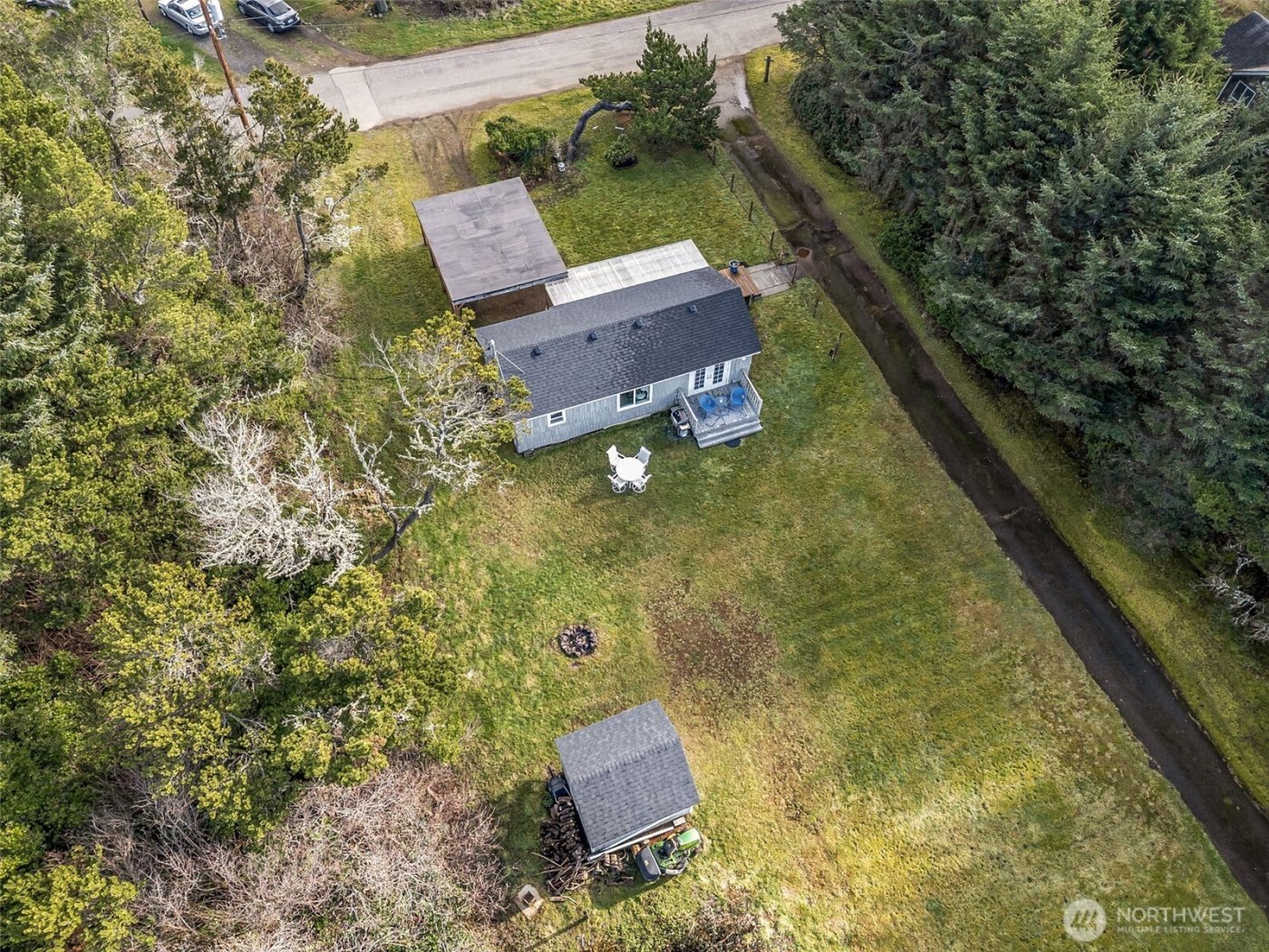 65 Chickamin Avenue , Hoquiam, WA 98550