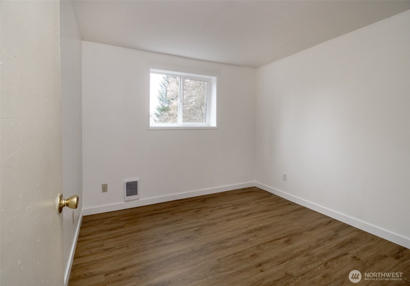 13314 86th Avenue E #B, Puyallup, WA 98373