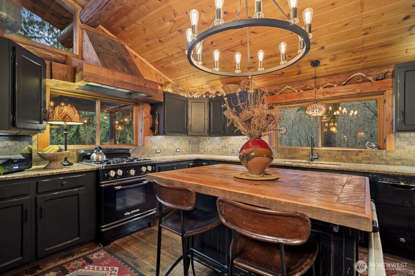 18904 233rd Avenue NE, Woodinville, WA 98077