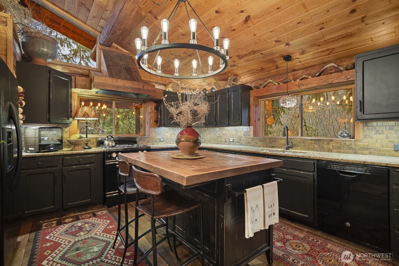 18904 233rd Avenue NE, Woodinville, WA 98077