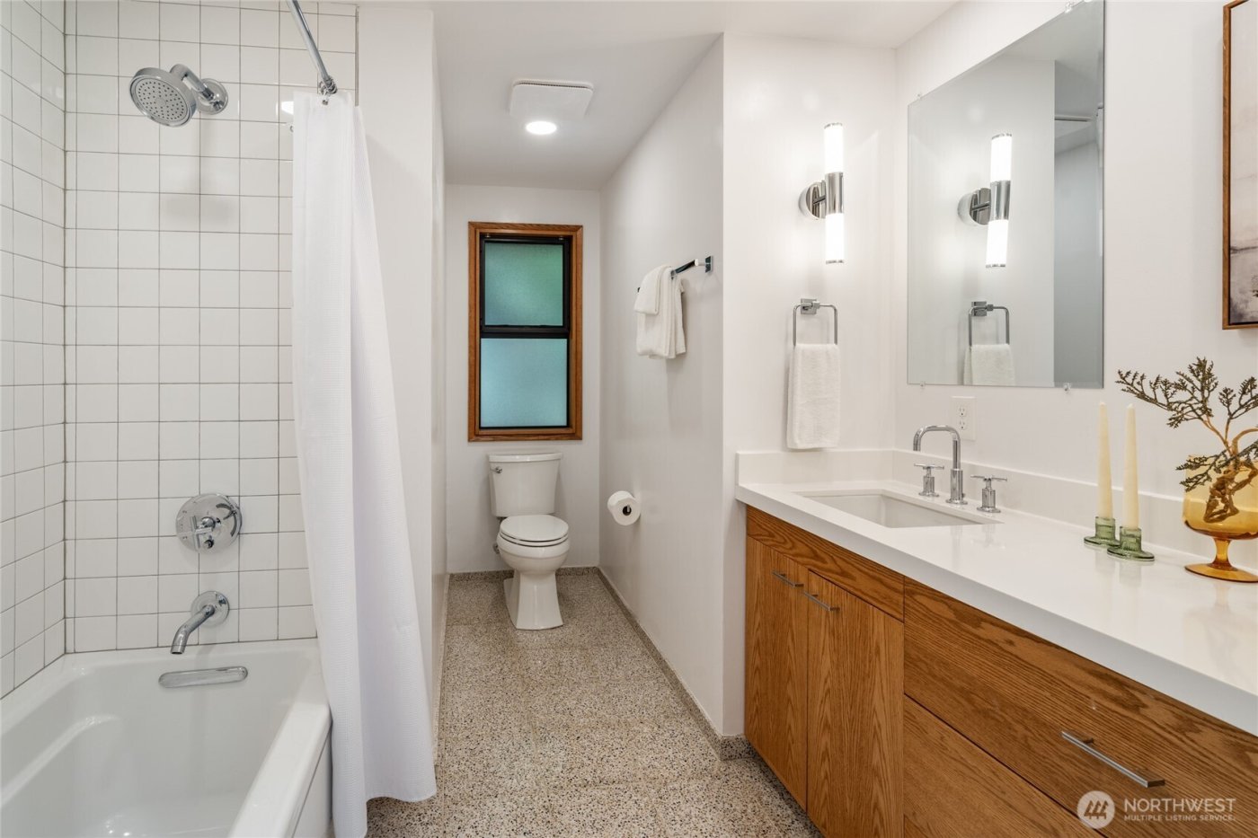 4851 88th Place SE, Mercer Island, WA 98040