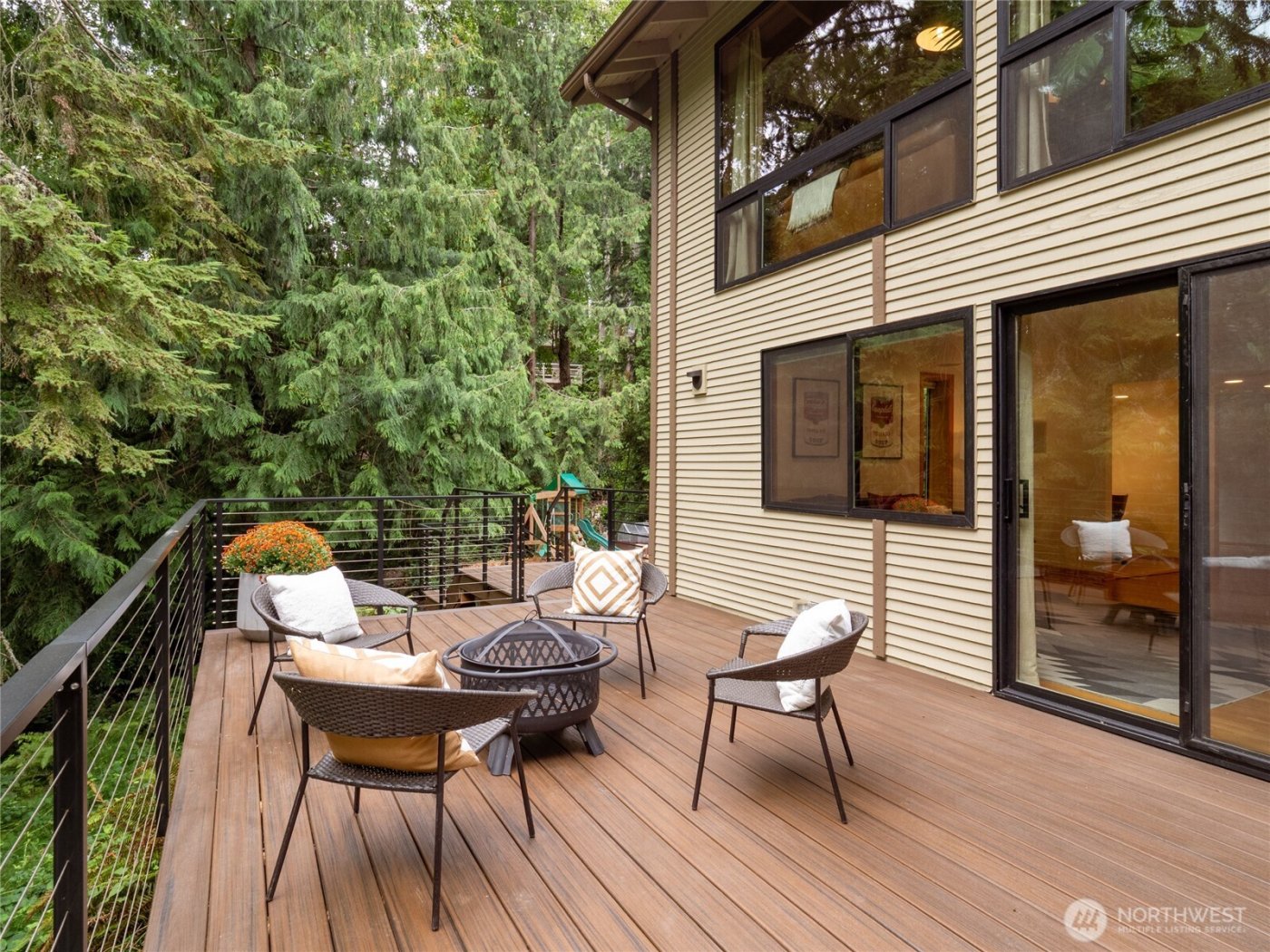 4851 88th Place SE, Mercer Island, WA 98040