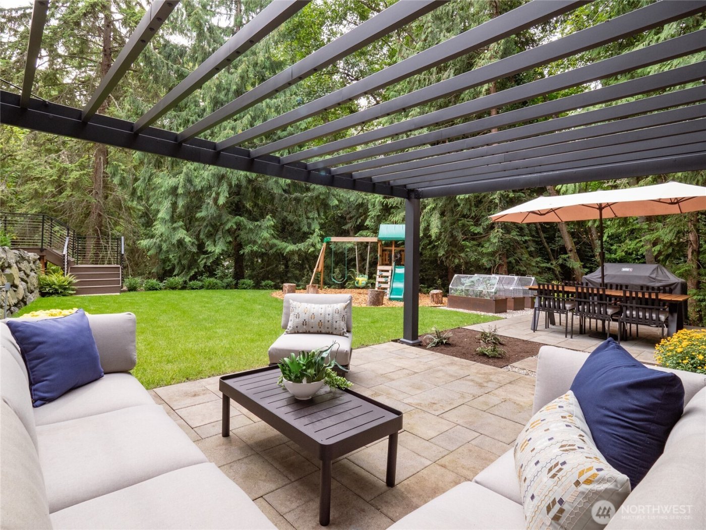 4851 88th Place SE, Mercer Island, WA 98040