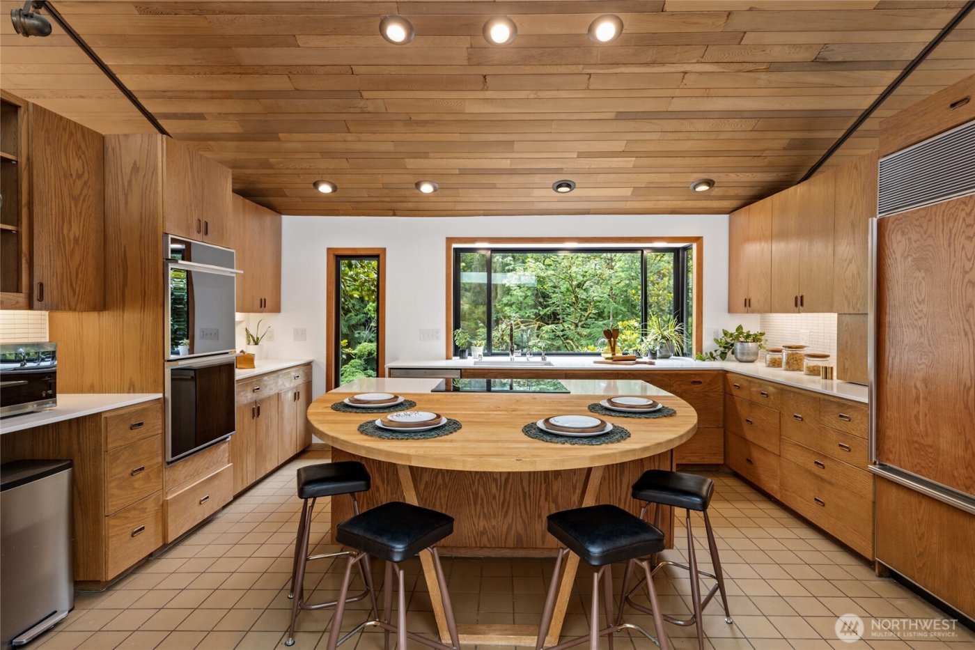 4851 88th Place SE, Mercer Island, WA 98040