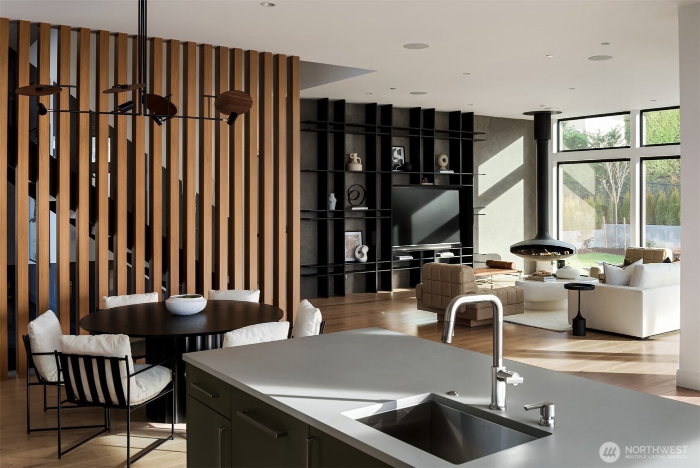 5917 104th Place NE, Kirkland, WA 98033