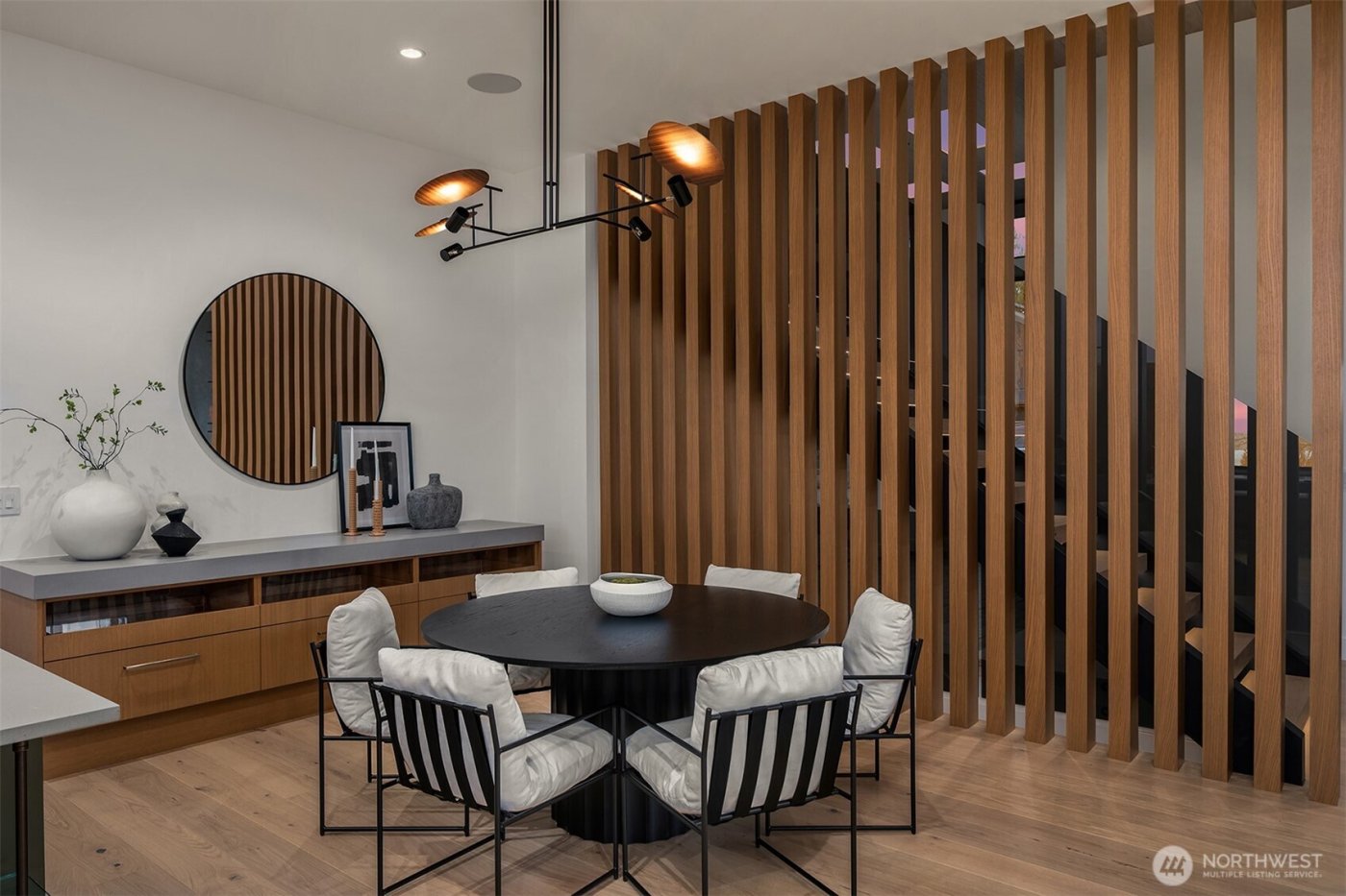 5917 104th Place NE, Kirkland, WA 98033