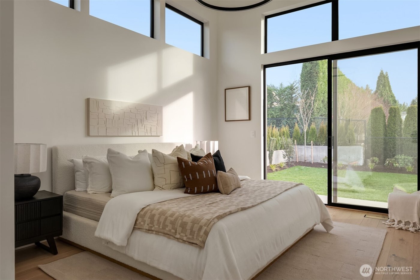 5917 104th Place NE, Kirkland, WA 98033