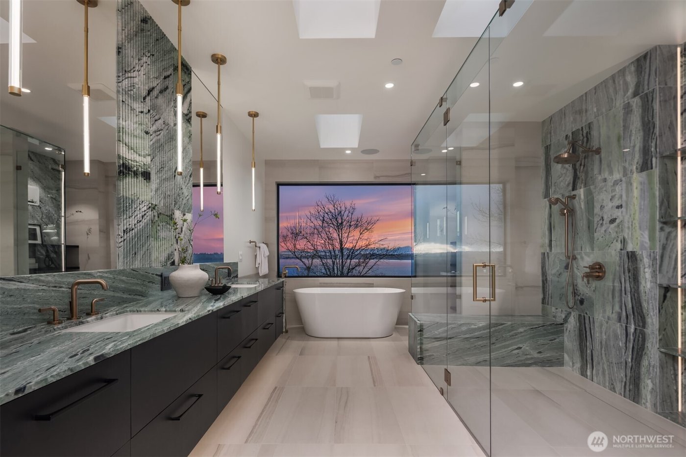 5917 104th Place NE, Kirkland, WA 98033