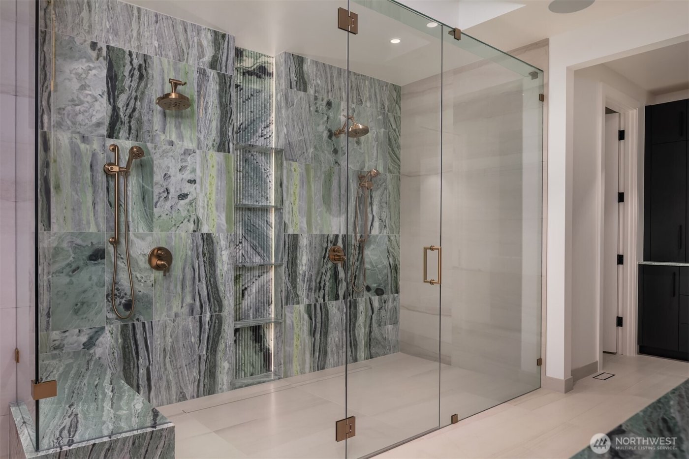 5917 104th Place NE, Kirkland, WA 98033