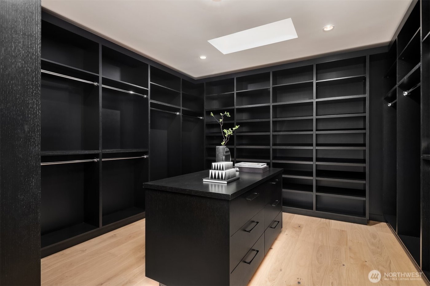 5917 104th Place NE, Kirkland, WA 98033