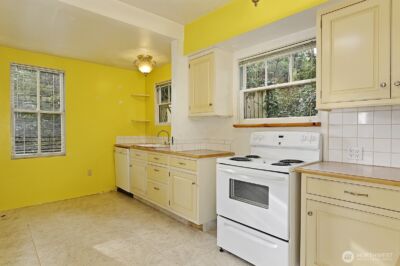 4729 Mount View Drive S, Seattle, WA 98108 - Photo 11