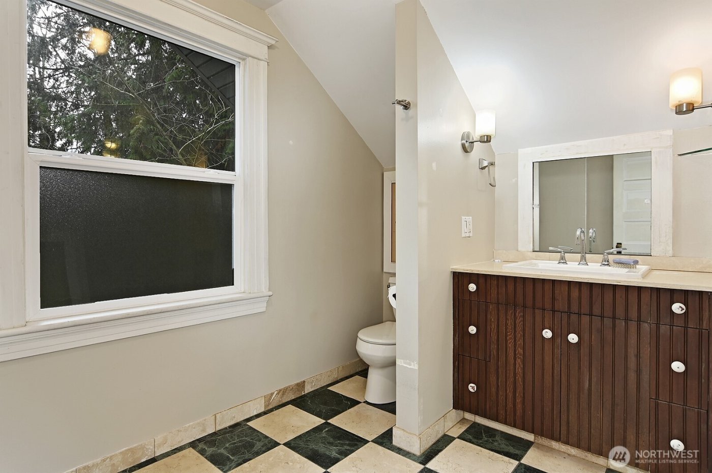 4729 Mount View Drive S, Seattle, WA 98108