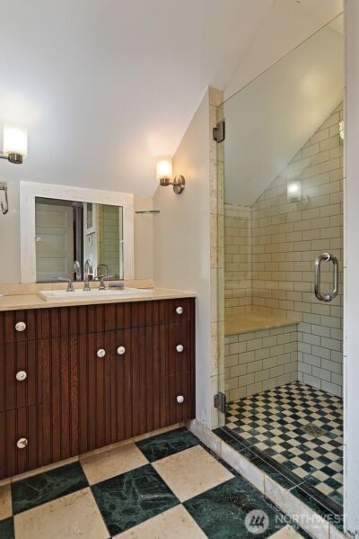 4729 Mount View Drive S, Seattle, WA 98108 - Photo 23