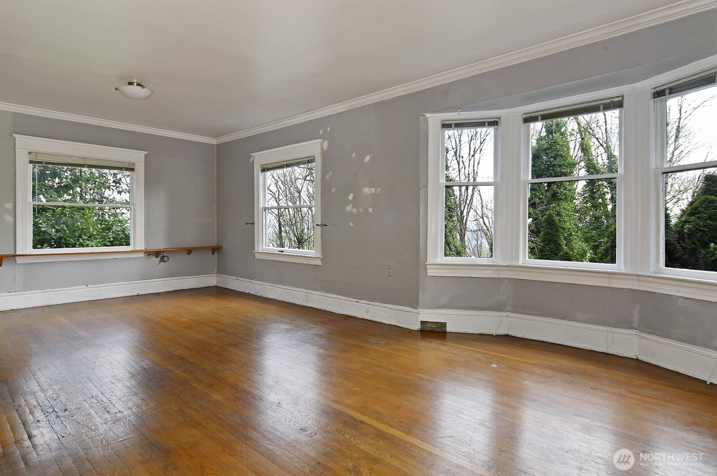 4729 Mount View Drive S, Seattle, WA 98108