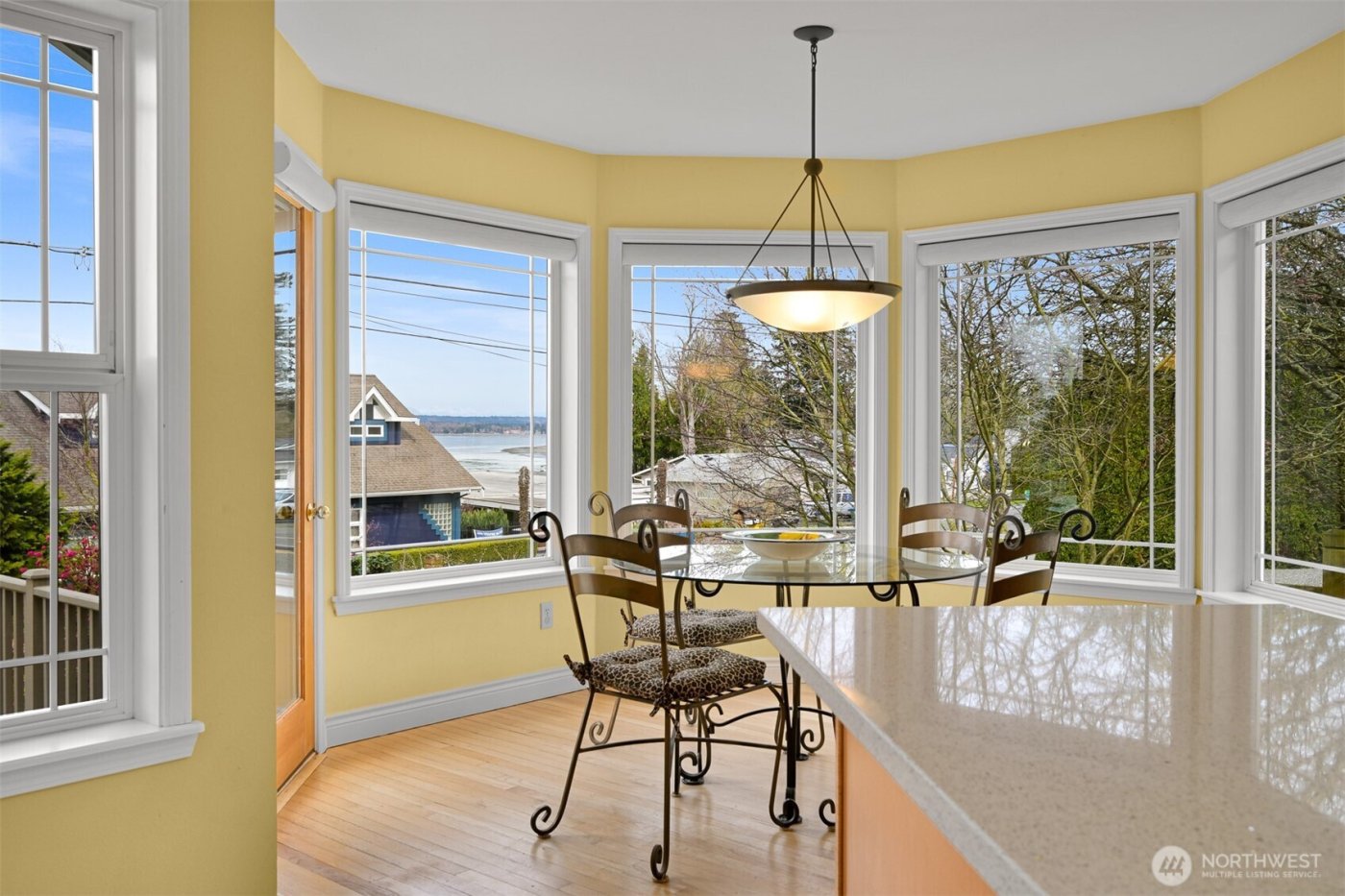 6934 Holeman Avenue , Blaine, WA 98230