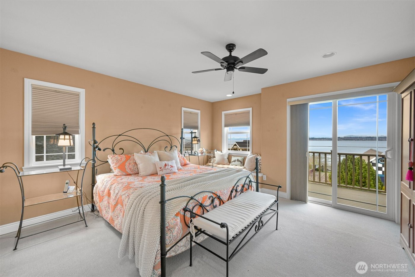 6934 Holeman Avenue , Blaine, WA 98230