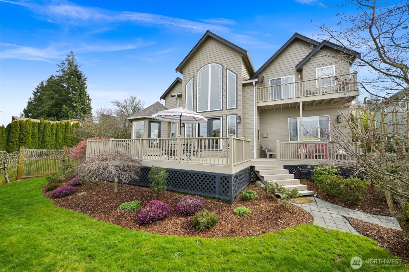 6934 Holeman Avenue , Blaine, WA 98230