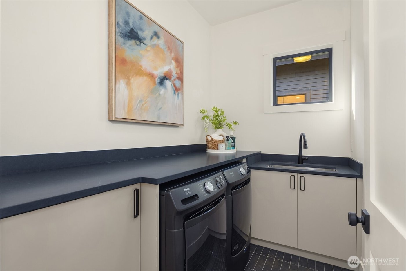 15016 SE 22nd Street , Bellevue, WA 98007