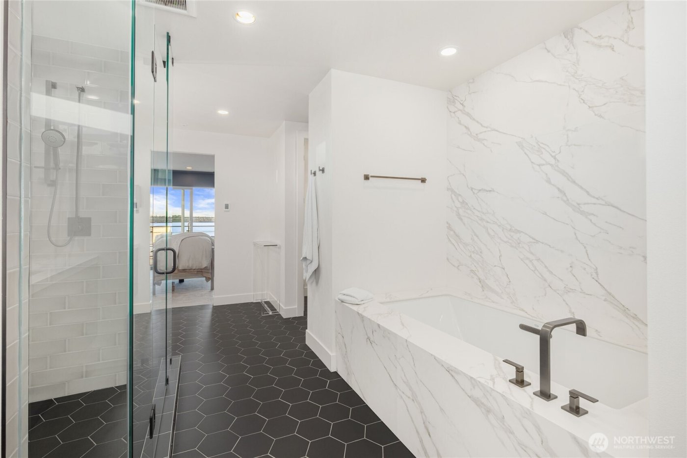 6504 103rd Avenue NE, Kirkland, WA 98033