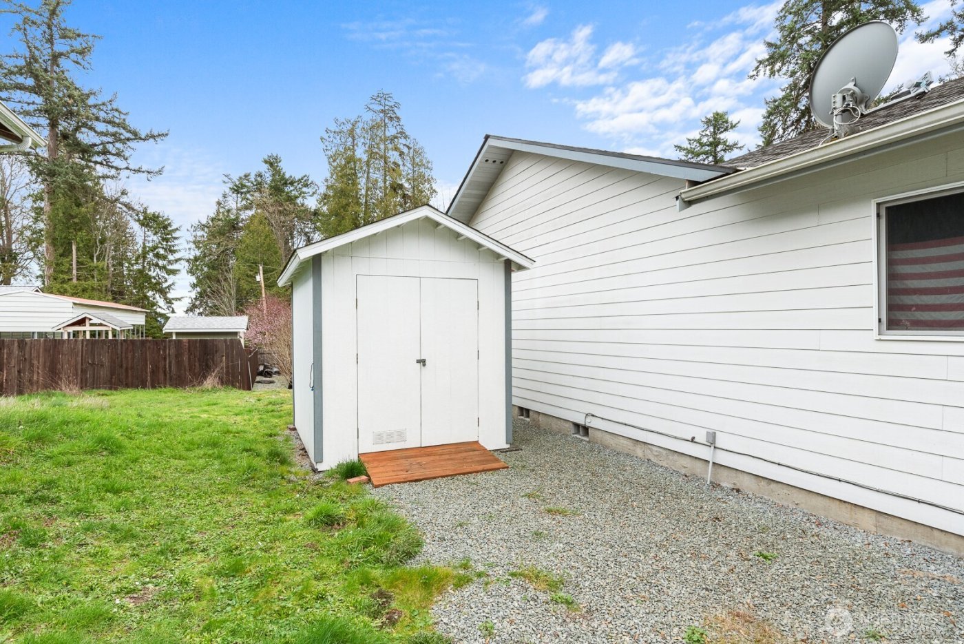2245 SE Camano Drive , Camano Island, WA 98282