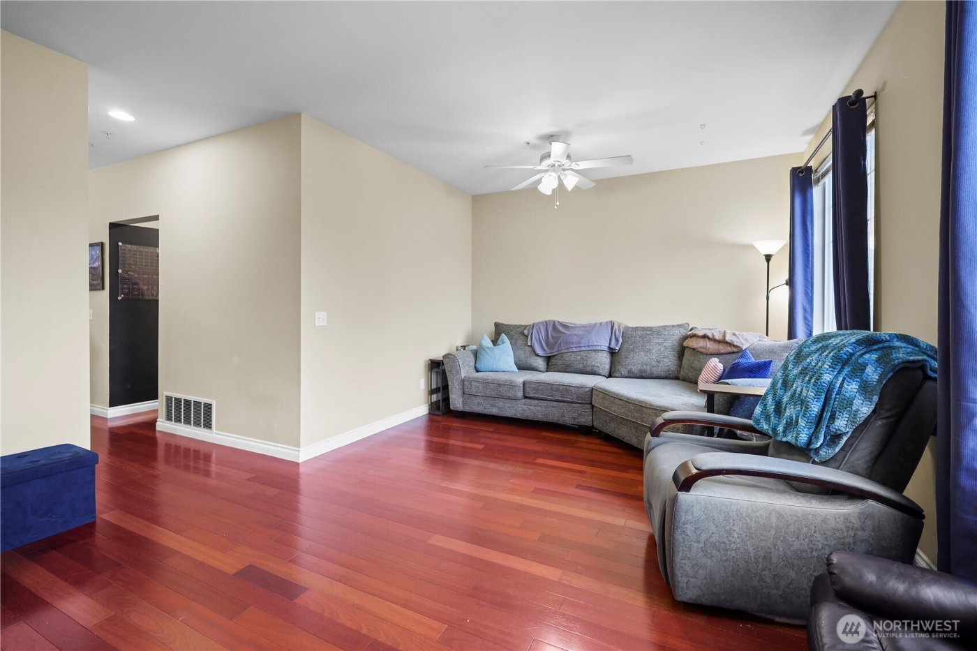 22727 43rd Avenue S #11-1, Kent, WA 98032