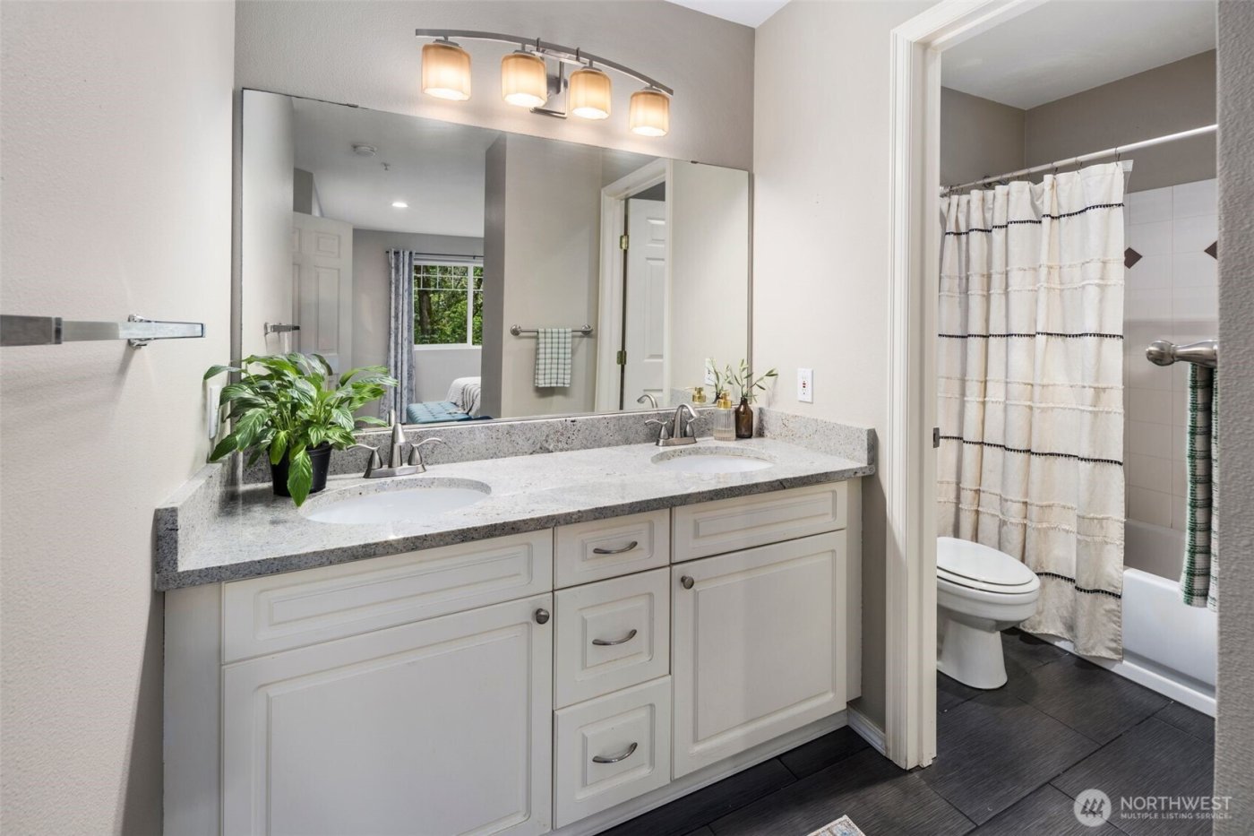 18501 SE Newport Way #H236, Issaquah, WA 98027