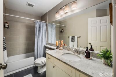 18501 SE Newport Way #H236, Issaquah, WA 98027 - Photo 16