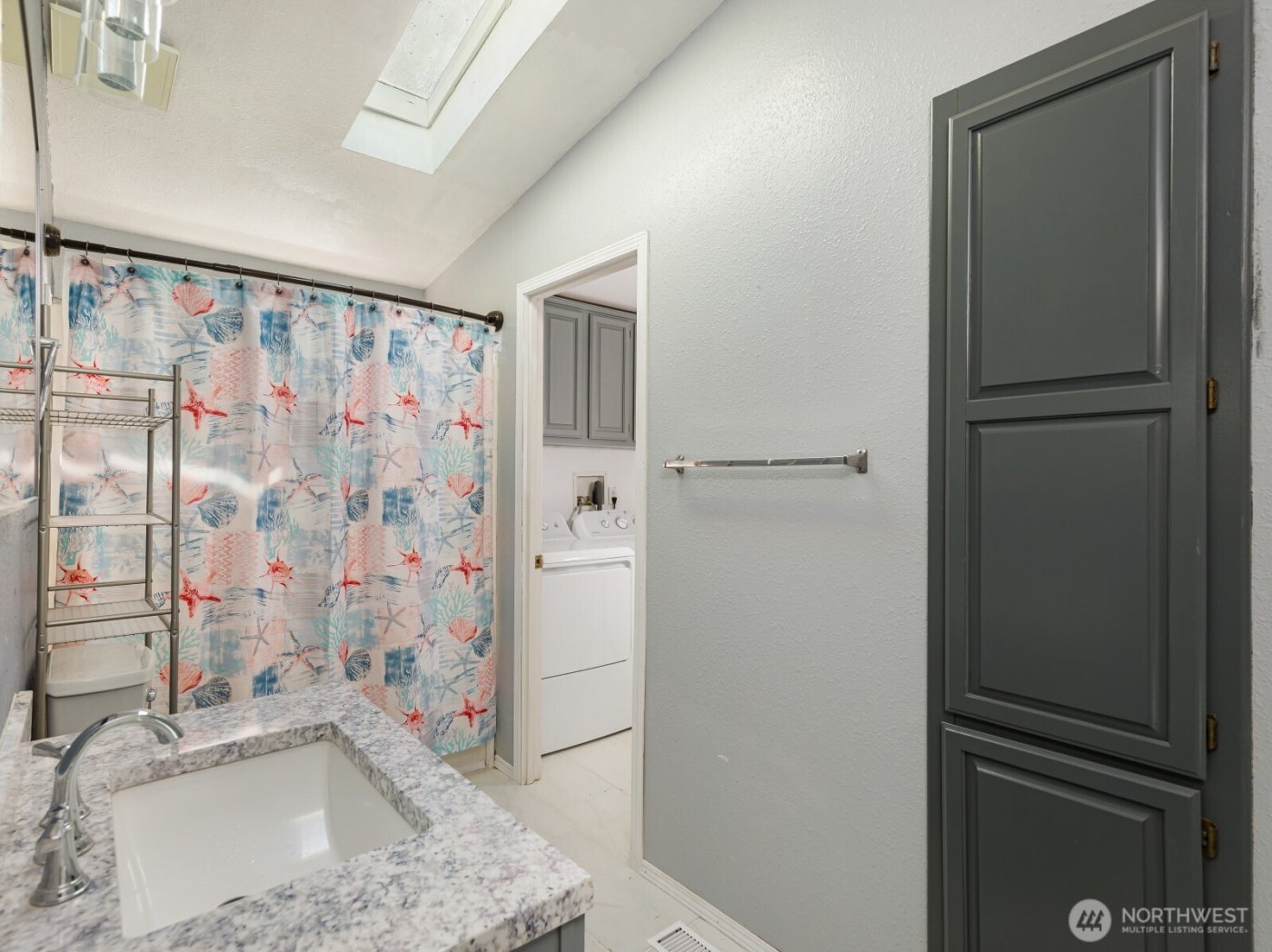 12611 NE Douglas Dr , Kingston, WA 98346