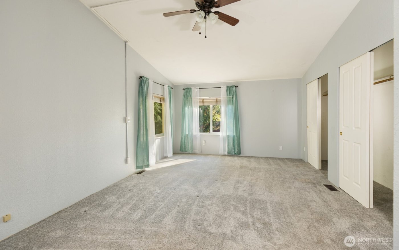 12611 NE Douglas Dr , Kingston, WA 98346