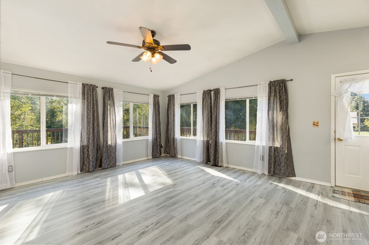 12611 NE Douglas Dr , Kingston, WA 98346