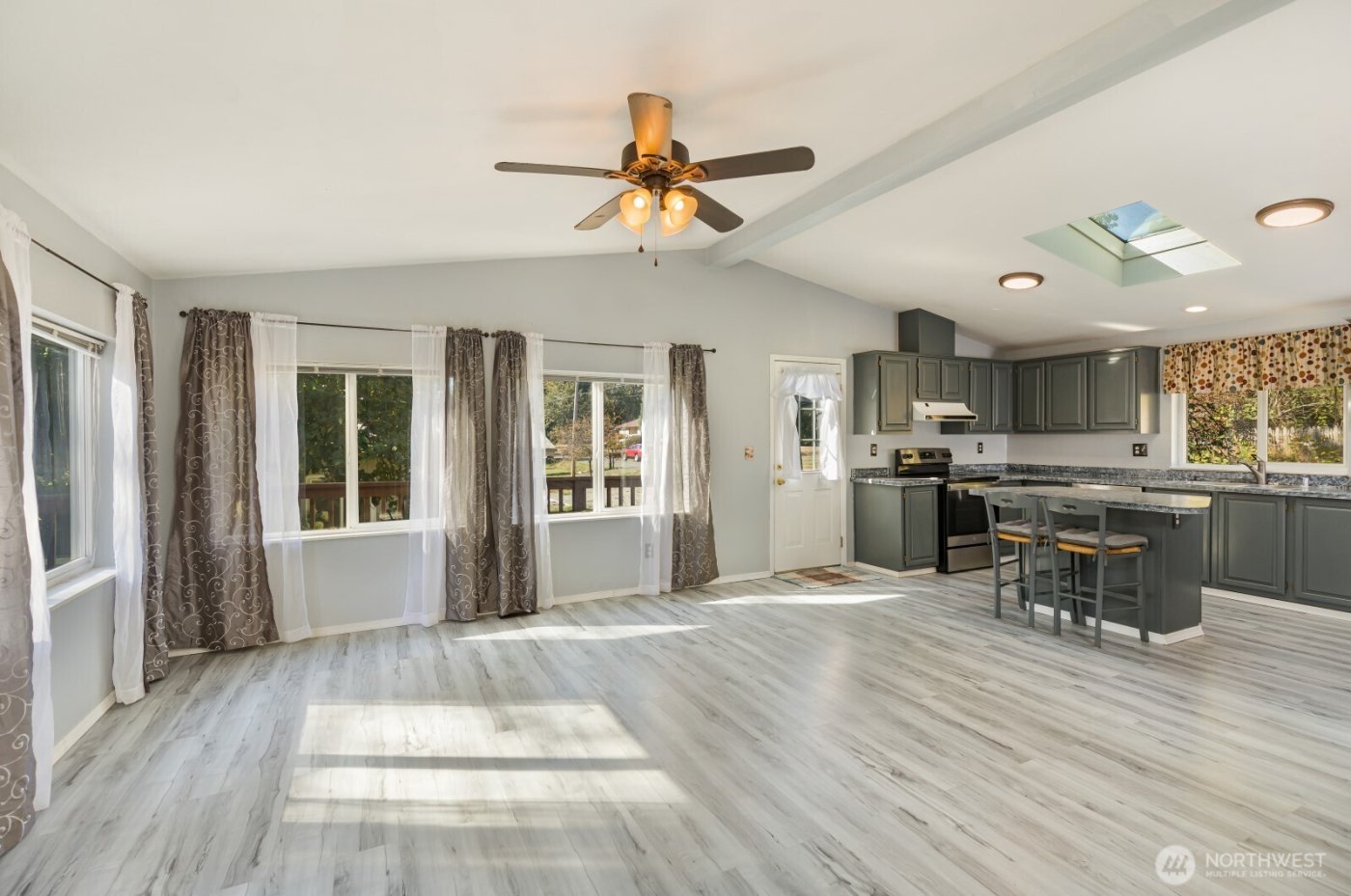 12611 NE Douglas Dr , Kingston, WA 98346