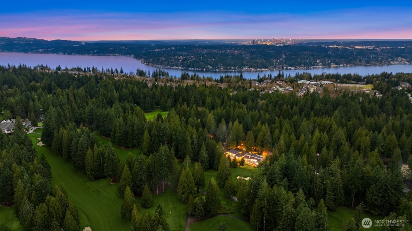 3126 211th Avenue NE, Sammamish, WA 98074