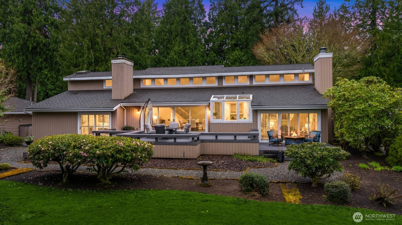 3126 211th Avenue NE, Sammamish, WA 98074