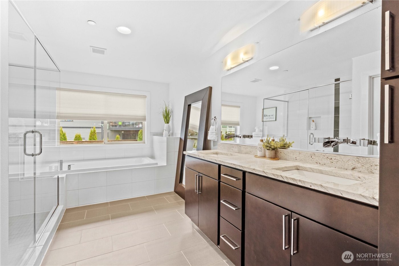 2414 Garden Court N, Renton, WA 98056