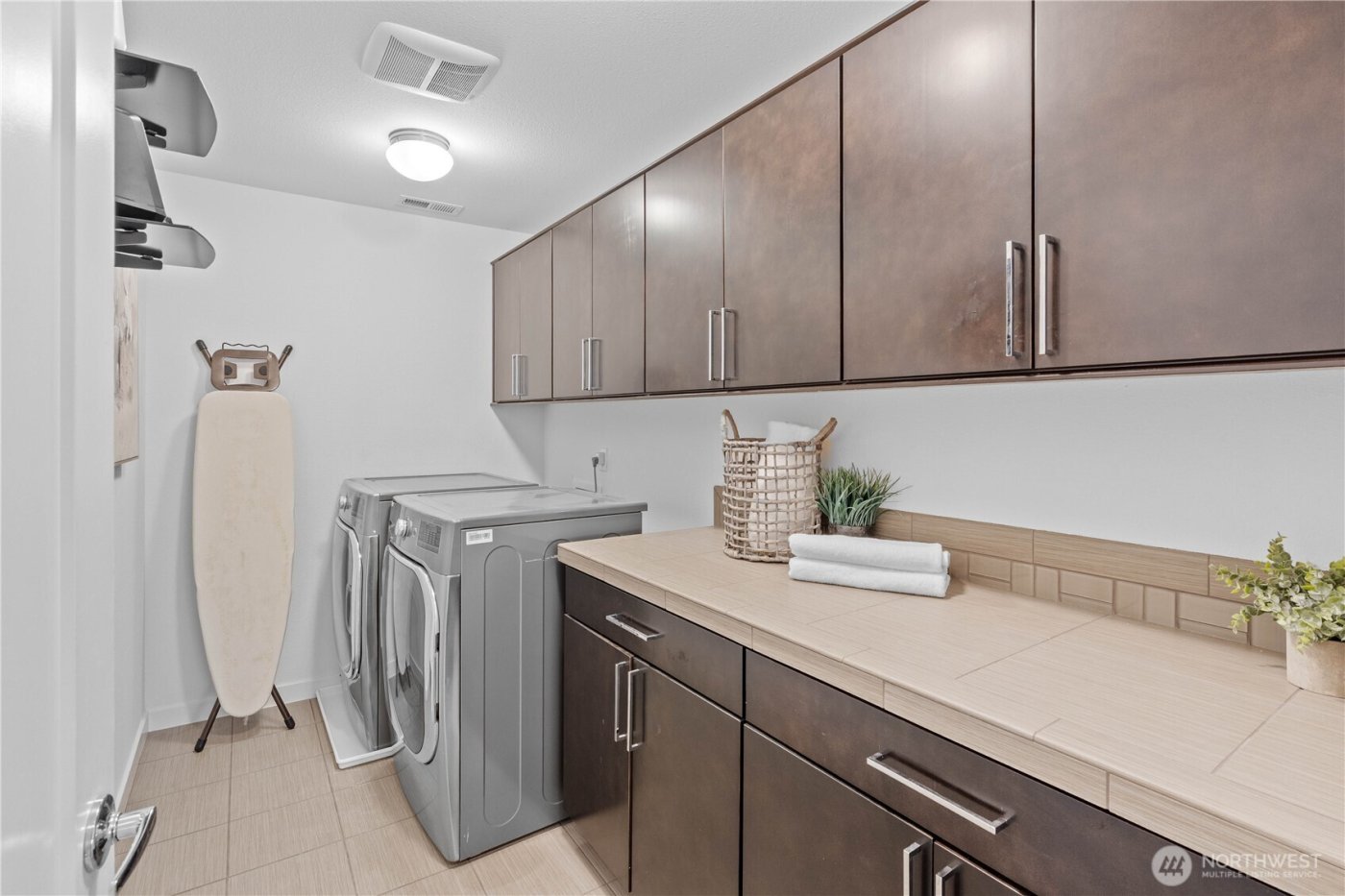 2414 Garden Court N, Renton, WA 98056