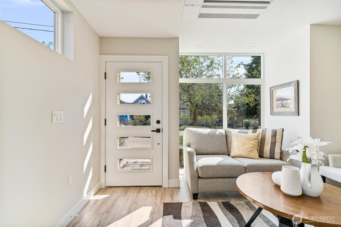 1616 S Juneau Street , Seattle, WA 98108