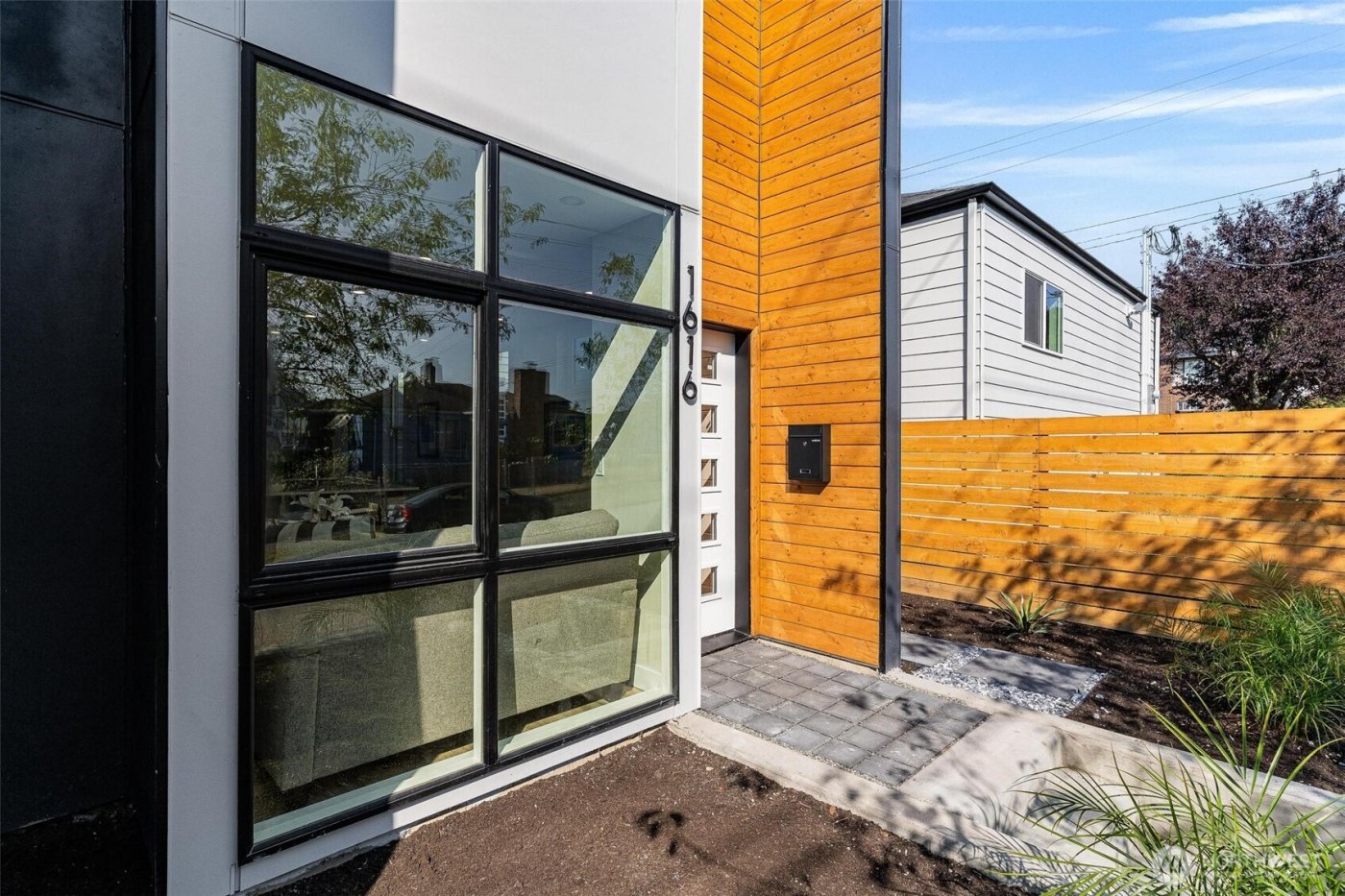 1616 S Juneau Street , Seattle, WA 98108